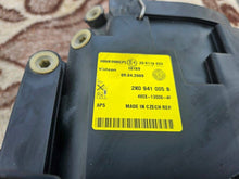 Load image into Gallery viewer, Frontscheinwerfer VW Caddy 200116026 Links Scheinwerfer Headlight SCH4580867433xg