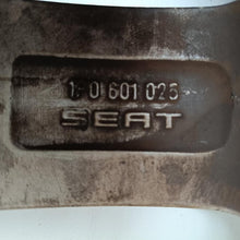 Load image into Gallery viewer, 4x Alufelge 16 Zoll 6.5" 5x112 50ET Glanz Silber 5P0601025 Seat Toledo I FEL7574504620er