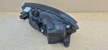 Laden Sie das Bild in den Galerie-Viewer, Frontscheinwerfer Skoda Fabia I 6V1941016E Rechts Scheinwerfer Headlight SCH8036109875bq