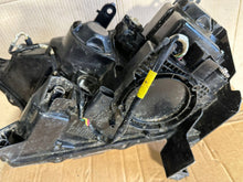 Load image into Gallery viewer, Frontscheinwerfer Ford Ranger EB3B-13W029 Rechts Scheinwerfer Headlight SCH2911010332kt