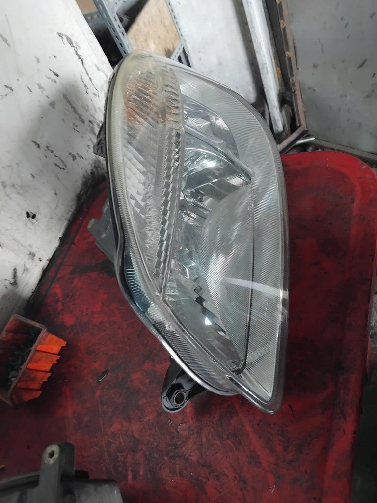 Frontscheinwerfer Skoda Fabia II Roomster Ein Satz Scheinwerfer Headlight SCH9066921918jj