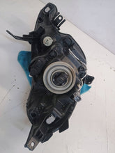 Laden Sie das Bild in den Galerie-Viewer, Frontscheinwerfer Peugeot 108 811500H150 90026268 Links Scheinwerfer Headlight SCH8756139840qk