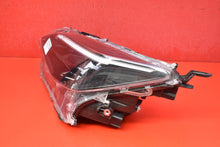 Laden Sie das Bild in den Galerie-Viewer, Frontscheinwerfer Toyota Yaris Cross LED Links Scheinwerfer Headlight SCH7531334731xt
