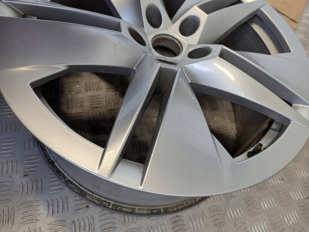 1x Alufelge 19 Zoll 8.0" 5x112 45ET 5LA601025C Skoda Enyaq Rim Wheel FEL2011544069pc