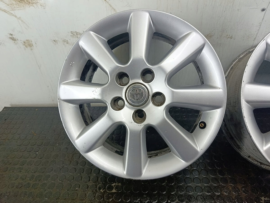 4x Alufelge 16 Zoll 6.5" 5x114.3 45ET Silber 42611-05230 Toyota Avensis FEL2292662070pi