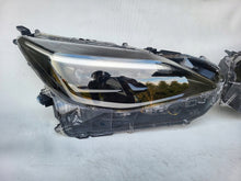 Load image into Gallery viewer, Frontscheinwerfer Toyota Yaris Cross Matrix LED Ein Satz Scheinwerfer Headlight SCH2303011496vt