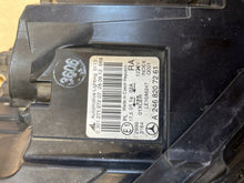 Laden Sie das Bild in den Galerie-Viewer, Frontscheinwerfer Mercedes-Benz W246 A2468207261 Xenon Rechts Headlight SCH6462358971qk