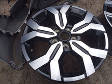 Load image into Gallery viewer, 1x Alufelge 17 Zoll 6.5" 5x114.3 50ET Glanz Schwarz 403000531R Dacia Duster FEL3580866154ls