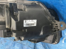 Load image into Gallery viewer, Frontscheinwerfer VW Transporter 7E1941015AD LED Links Scheinwerfer Headlight