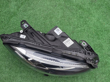 Load image into Gallery viewer, Frontscheinwerfer Mercedes-Benz W246 A2469067001 Rechts Scheinwerfer Headlight SCH2002825377xi