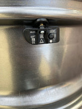 Laden Sie das Bild in den Galerie-Viewer, 4x Alufelge 18 Zoll 7.5" 5x108 50ET Glanz Grau LV4J-1007-A1A Ford Kuga I FEL4449011613qe