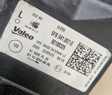 Laden Sie das Bild in den Galerie-Viewer, Frontscheinwerfer Seat Leon 5FB941007G 90188325 LED Rechts oder Links