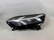 Laden Sie das Bild in den Galerie-Viewer, Frontscheinwerfer Dacia Sandero III 260601750R Links Scheinwerfer Headlight SCH8222734961fr