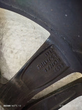 Laden Sie das Bild in den Galerie-Viewer, 1x Alufelge 17 Zoll 6.5&quot; 5x112 3V0601025 Skoda Rim Wheel