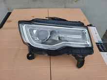 Laden Sie das Bild in den Galerie-Viewer, Frontscheinwerfer Jeep Grand Cherokee Wk2 I 55112912AC Rechts Headlight SCH2987815027ts