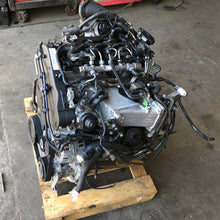 Laden Sie das Bild in den Galerie-Viewer, Motor Audi A4 B9 DET 2.0 TDI Diesel Engine Komplett MOT9024345564az