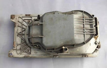 Laden Sie das Bild in den Galerie-Viewer, Frontscheinwerfer Mercedes-Benz W123 11768300 Vorderseite Scheinwerfer Headlight