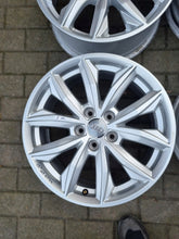 Laden Sie das Bild in den Galerie-Viewer, 4x Alufelge 17 Zoll 7.0" 5x112 34ET Glanz Silber 80A601025J Audi Rim Wheel FEL9368930044qe