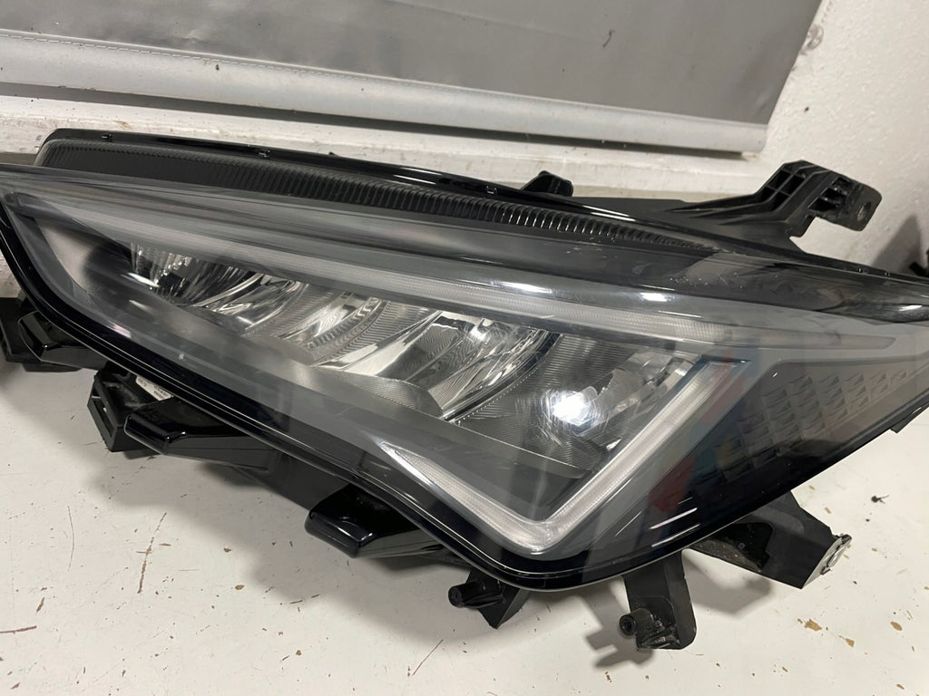 Frontscheinwerfer Cupra Born 10F941008H 10F941007H Links Scheinwerfer Headlight SCH9212370851jq