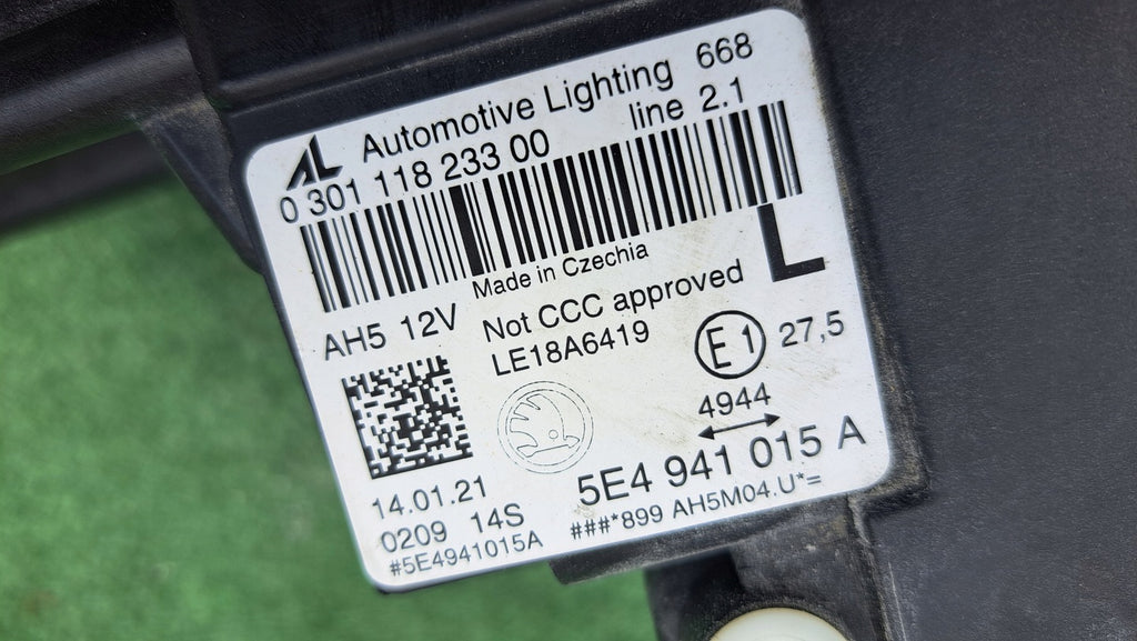 Frontscheinwerfer Skoda Octavia 5E4941015A LED Links Scheinwerfer Headlight SCH6598602152fl