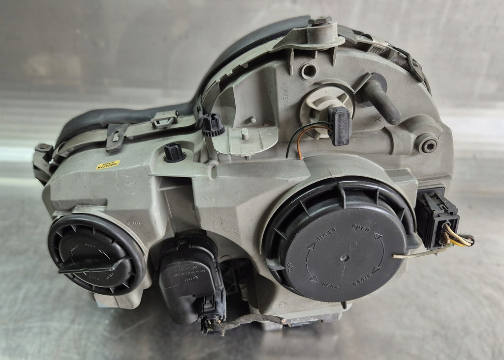 Frontscheinwerfer Mercedes-Benz W210 A2108204061 Xenon Rechts Headlight