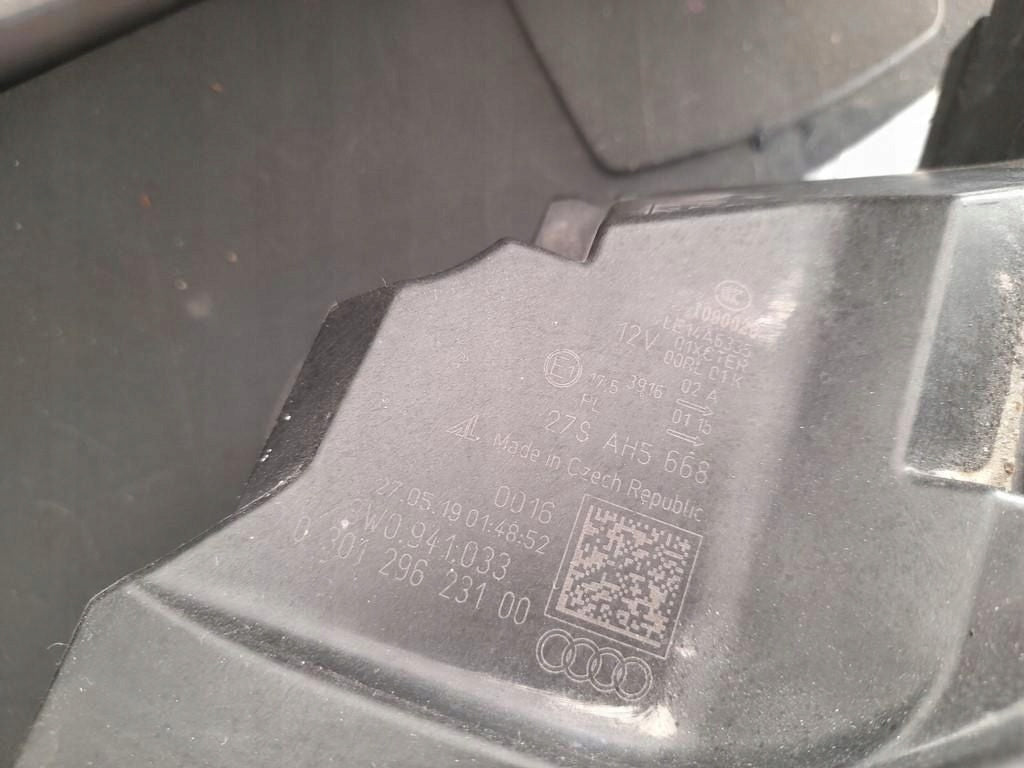 Frontscheinwerfer Audi A4 8W0941033 Vorderseite Scheinwerfer Headlight