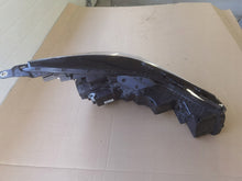 Load image into Gallery viewer, Frontscheinwerfer Hyundai Elantra VII 92101AA000 202292101-AA LED Links