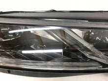 Laden Sie das Bild in den Galerie-Viewer, Frontscheinwerfer Skoda Octavia IV 5E4941016A Rechts Scheinwerfer Headlight SCH3978798452pp