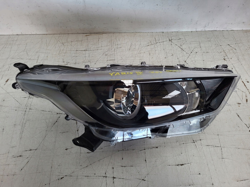 Frontscheinwerfer Toyota Yaris 81130-K0060 Rechts Scheinwerfer Headlight SCH4948211008zk