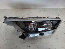 Load image into Gallery viewer, Frontscheinwerfer Toyota Yaris 81130-K0060 Rechts Scheinwerfer Headlight SCH4948211008zk