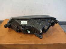 Laden Sie das Bild in den Galerie-Viewer, Frontscheinwerfer Skoda Superb I 3V1941016B Rechts Scheinwerfer Headlight SCH7221573889xz
