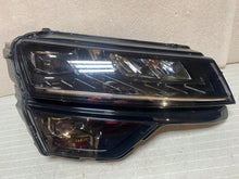 Laden Sie das Bild in den Galerie-Viewer, Frontscheinwerfer Skoda Karoq 57B941016D Full LED Rechts Scheinwerfer Headlight SCH8172791264bl