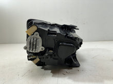 Laden Sie das Bild in den Galerie-Viewer, Frontscheinwerfer Audi Q2 81A941011 LED Ein Stück (Rechts oder Links) Headlight