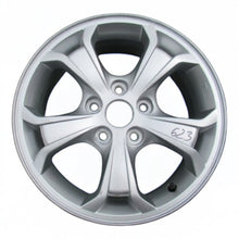 Laden Sie das Bild in den Galerie-Viewer, 1x Alufelge 16 Zoll 6.5&quot; 5x114.3 41ET Glanz Silber 52910-2E700 Hyundai Tucson