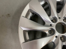 Load image into Gallery viewer, 1x Alufelge 17 Zoll 7.5" 5x120 43ET Glanz Silber 6796206 BMW 1 F21 F20 Rim Wheel FEL8874118560zh