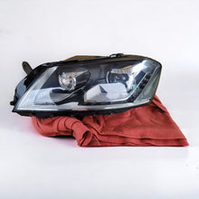 Laden Sie das Bild in den Galerie-Viewer, Frontscheinwerfer VW Passat B7 3AB941751 Xenon Links Scheinwerfer Headlight