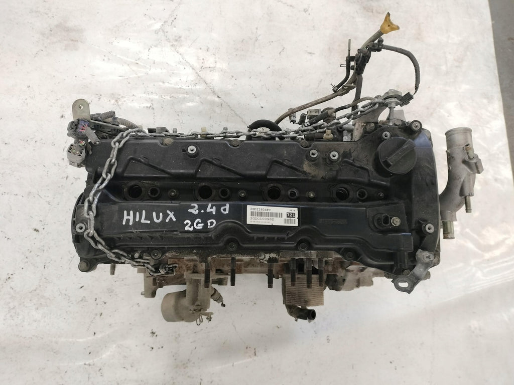 Motor Toyota Hilux 2GD 2.4 Diesel Engine Unkomplett