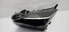 Laden Sie das Bild in den Galerie-Viewer, Frontscheinwerfer Toyota Yaris Cross LED Links Scheinwerfer Headlight SCH1566715252lg