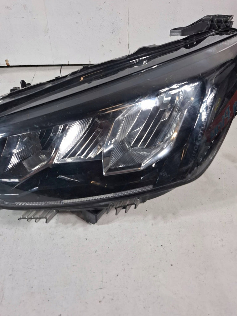 Frontscheinwerfer Peugeot 2008 208 II 90200109 LED Links Scheinwerfer Headlight SCH3529642140aa