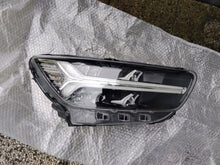 Laden Sie das Bild in den Galerie-Viewer, Frontscheinwerfer Volvo Xc40 32342457 Rechts Scheinwerfer Headlight SCH7043714769hk