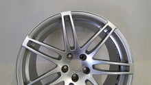 Load image into Gallery viewer, 1x Alufelge 18 Zoll 7.0&quot; 5x112 43ET Glanz Silber 8U0601025 Audi Q3 Rim Wheel