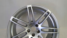 Laden Sie das Bild in den Galerie-Viewer, 1x Alufelge 18 Zoll 7.0" 5x112 43ET Glanz Silber 8U0601025 Audi Q3 Rim Wheel FEL4161753783vk