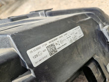 Laden Sie das Bild in den Galerie-Viewer, Frontscheinwerfer Skoda Superb III 3V1941015C Full LED Links Headlight