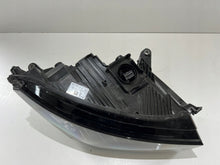 Laden Sie das Bild in den Galerie-Viewer, Frontscheinwerfer Skoda Enyaq 5LB941016H Rechts Scheinwerfer Headlight SCH5879277104gg