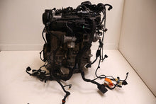 Load image into Gallery viewer, Motor Volvo V60 II B4204T46 2.0 253PS 186kW 52TKm Benzin Engine Komplett MOT4701813889gr