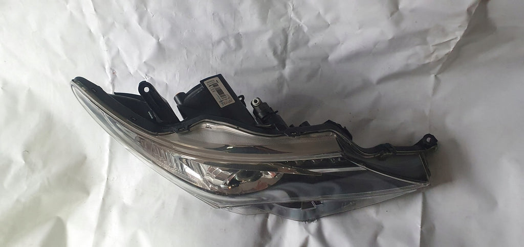 Frontscheinwerfer Toyota Auris 81110-02E21 Rechts Scheinwerfer Headlight