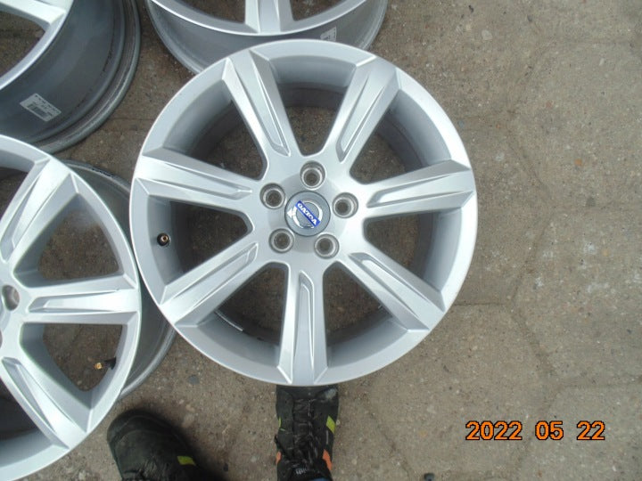 4x Alufelge 17 Zoll 8.0" 5x108 42ET Glanz Silber 31362838 Volvo S90 V90 FEL9242885283rb