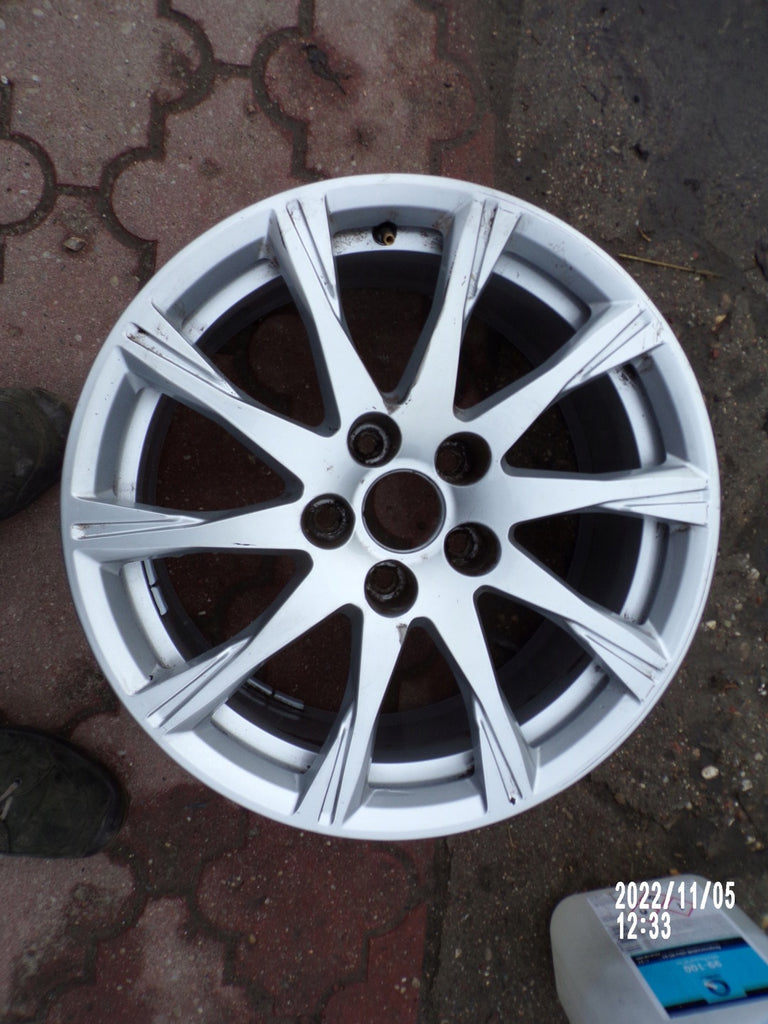 1x Alufelge 17 Zoll 7.5" 5x112 38ET Glanz Silber 8W0601025 Audi A4 B9 Rim Wheel