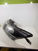 Laden Sie das Bild in den Galerie-Viewer, Frontscheinwerfer Iveco Daily I 5801473750 Links Scheinwerfer Headlight SCH9731348247ta