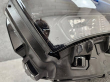 Laden Sie das Bild in den Galerie-Viewer, Frontscheinwerfer Mercedes-Benz Eqb X243 A2439068900SCZ A2439068900 LED Links SCH7188688779oz